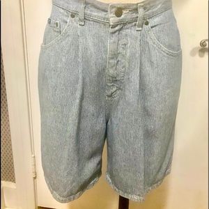 Lee woman’s Pleated Shorts